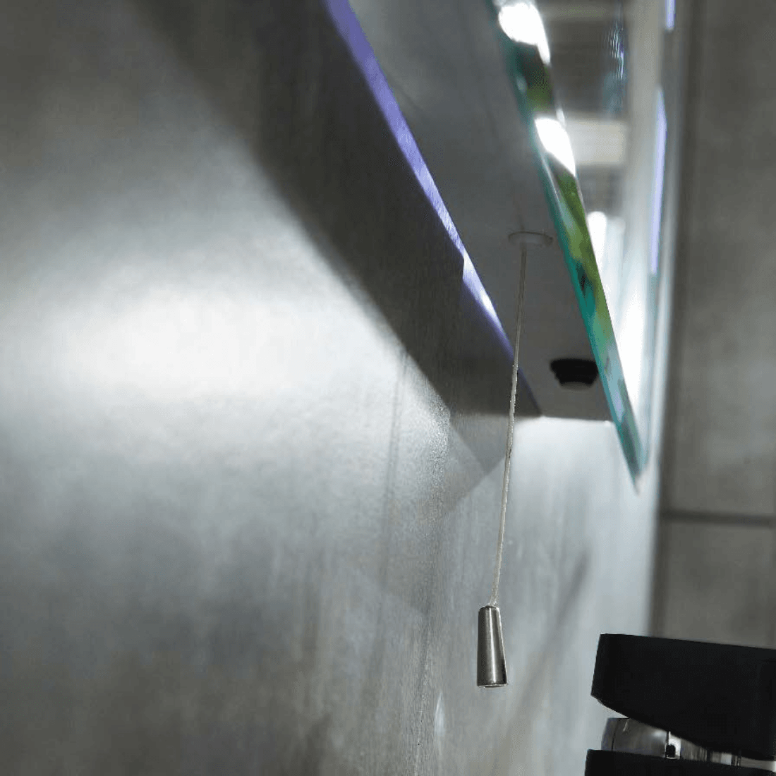 Cube Light Mirror – Wide LED Bathroom Mirror with Touch Control & Anti-Fog