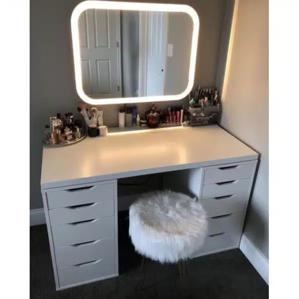 makeup light mirror 500x625 1 makeup light mirror 500x625 1