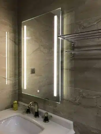 washroom light mirror 500x625 1