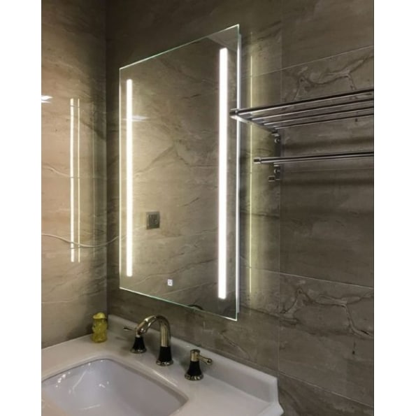 washroom light mirror 500x625 1