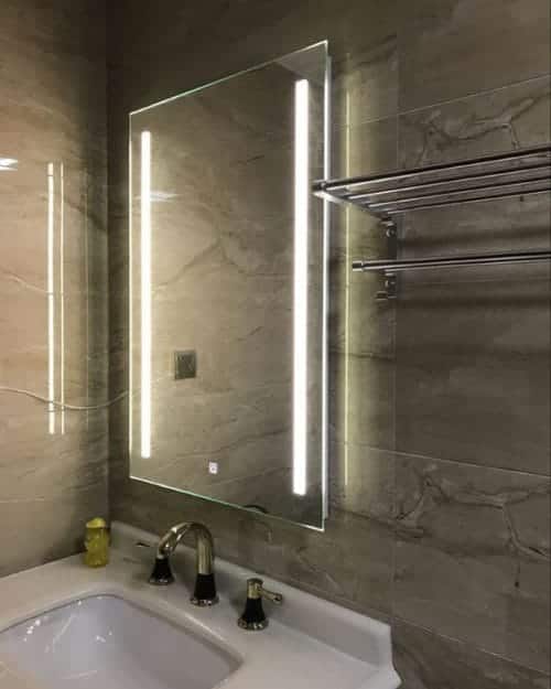 washroom light mirror 500x625 1 washroom light mirror 500x625 1